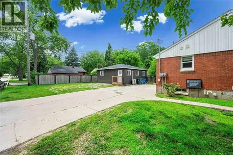 3495 Longfellow Avenue Windsor ON N9E 2L8