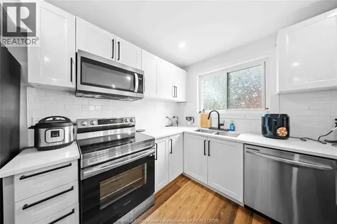 3495 Longfellow Avenue Windsor ON N9E 2L8