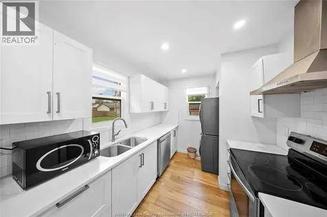3495 Longfellow Avenue Windsor ON N9E 2L8