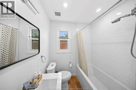 3495 Longfellow Avenue Windsor ON N9E 2L8