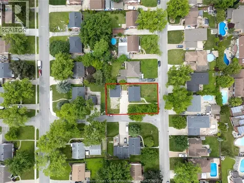 3495 Longfellow Avenue Windsor ON N9E 2L8