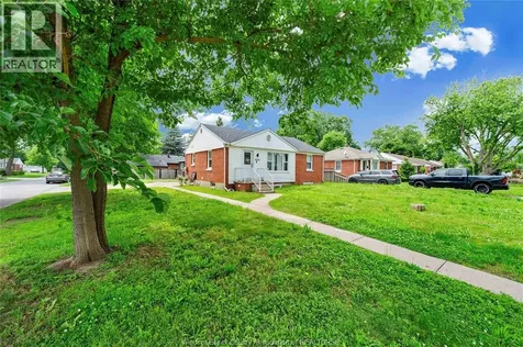 3495 Longfellow Avenue Windsor ON N9E 2L8