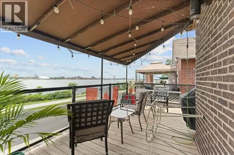 1331 Riverside Drive Windsor ON N9A 2T8