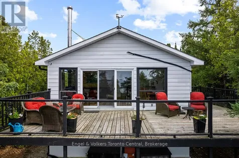 64 Larsen Cove Road North Northern Bruce Peninsula ON N0H 1Z0
