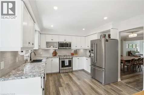 92 Jerome Park Drive Dundas ON L9H 6H3