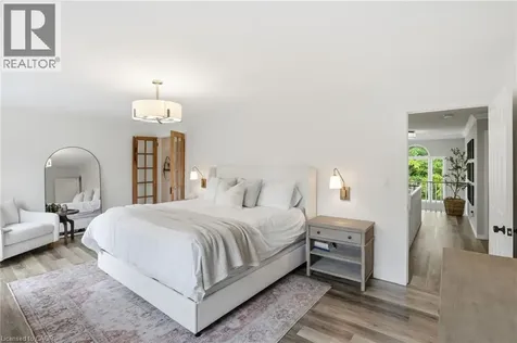 92 Jerome Park Drive Dundas ON L9H 6H3