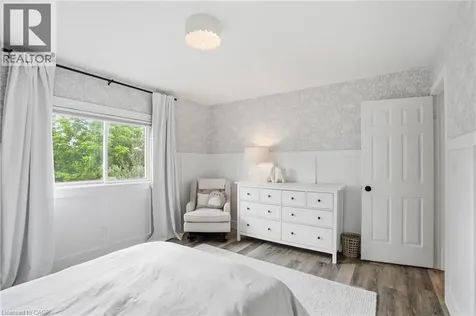 92 Jerome Park Drive Dundas ON L9H 6H3