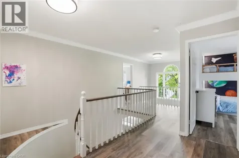 92 Jerome Park Drive Dundas ON L9H 6H3