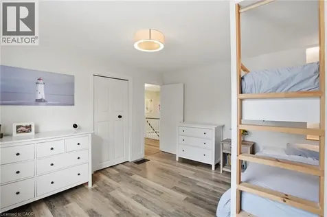 92 Jerome Park Drive Dundas ON L9H 6H3