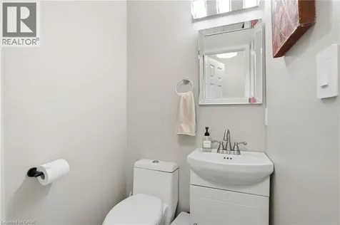 92 Jerome Park Drive Dundas ON L9H 6H3
