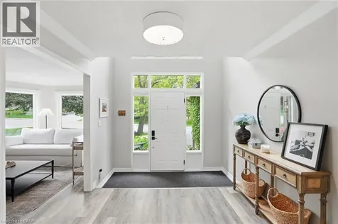 92 Jerome Park Drive Dundas ON L9H 6H3