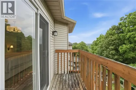 92 Jerome Park Drive Dundas ON L9H 6H3