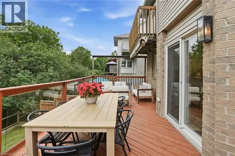 92 Jerome Park Drive Dundas ON L9H 6H3