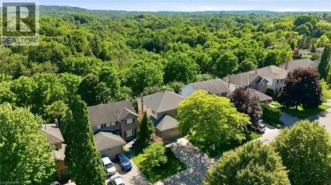 92 Jerome Park Drive Dundas ON L9H 6H3