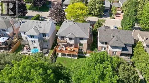 92 Jerome Park Drive Dundas ON L9H 6H3
