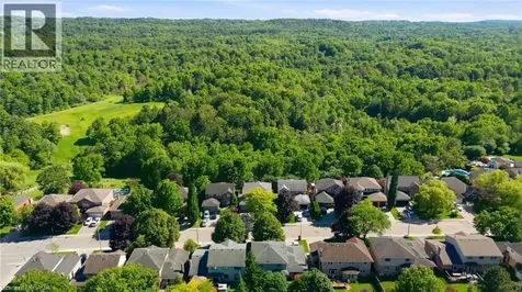 92 Jerome Park Drive Dundas ON L9H 6H3