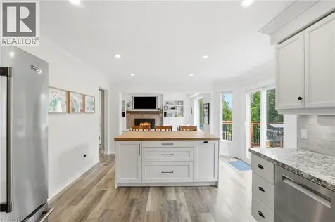92 Jerome Park Drive Dundas ON L9H 6H3