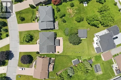 24 Renfrew Drive Thorold ON L2V 4E7