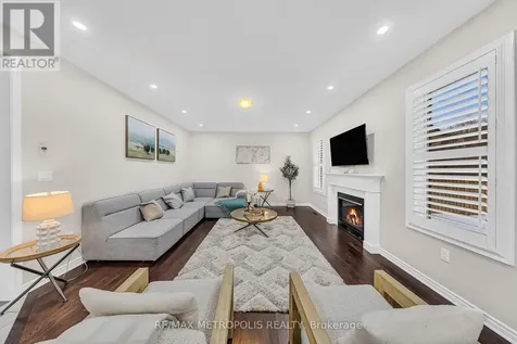 94 Newhouse Boulevard Caledon ON L7C 4E4