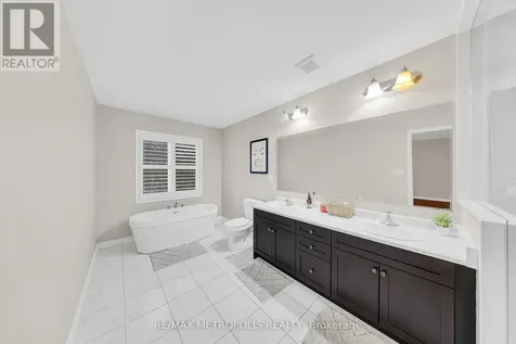 94 Newhouse Boulevard Caledon ON L7C 4E4