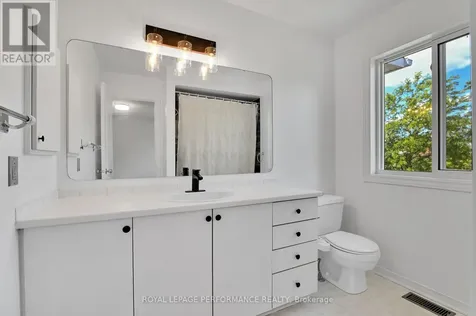 6009 Pineglade Crescent Ottawa ON K1W 1G8