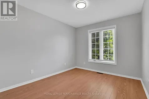 6009 Pineglade Crescent Ottawa ON K1W 1G8