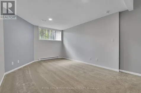 6009 Pineglade Crescent Ottawa ON K1W 1G8