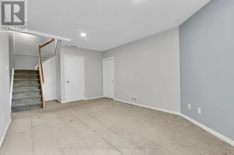 6009 Pineglade Crescent Ottawa ON K1W 1G8