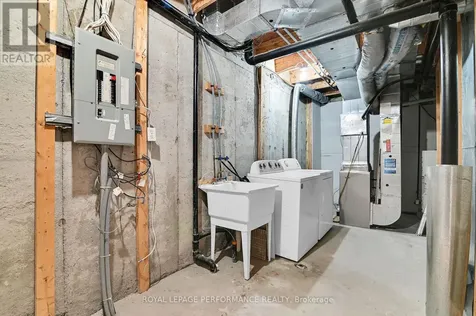 6009 Pineglade Crescent Ottawa ON K1W 1G8