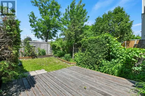 6009 Pineglade Crescent Ottawa ON K1W 1G8