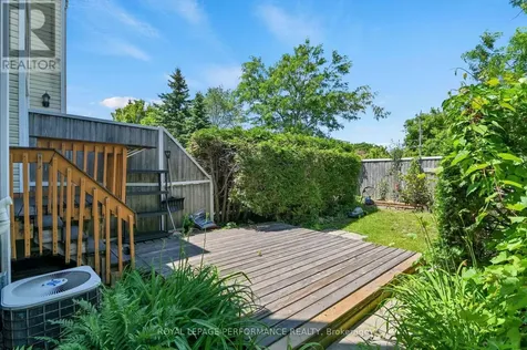 6009 Pineglade Crescent Ottawa ON K1W 1G8