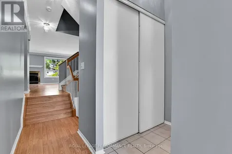 6009 Pineglade Crescent Ottawa ON K1W 1G8