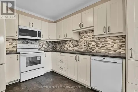 6009 Pineglade Crescent Ottawa ON K1W 1G8