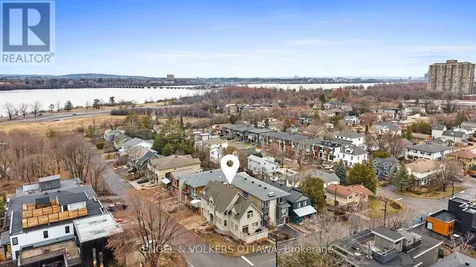 249 Atlantis Avenue Ottawa ON K2A 1X9