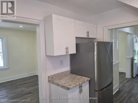 3272 Baby Street Windsor ON N9C 1K8