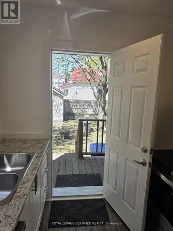 3272 Baby Street Windsor ON N9C 1K8