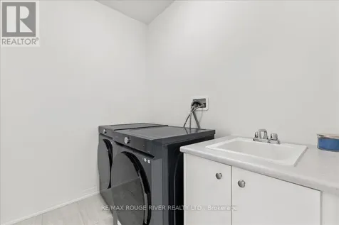 39 Armilia Place Whitby ON L1P 0P8