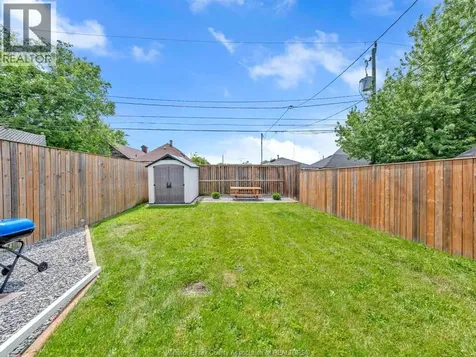 1673 Cadillac Street Windsor ON N8Y 2V6