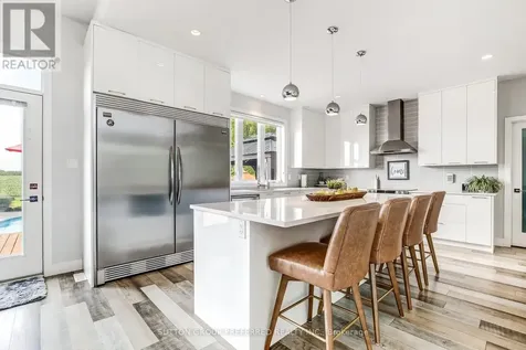 12 Grogast Court Adelaide Metcalfe ON N7G 3H8