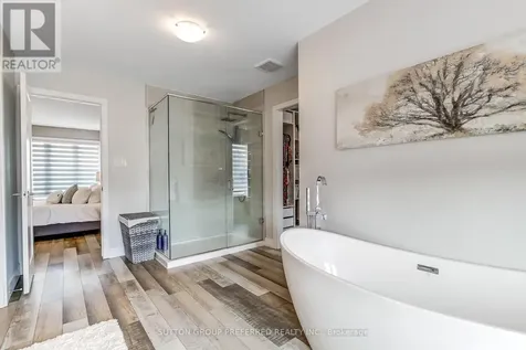 12 Grogast Court Adelaide Metcalfe ON N7G 3H8