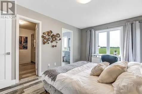 12 Grogast Court Adelaide Metcalfe ON N7G 3H8