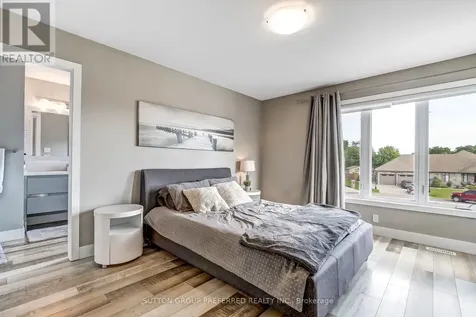 12 Grogast Court Adelaide Metcalfe ON N7G 3H8