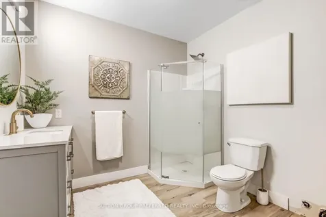 12 Grogast Court Adelaide Metcalfe ON N7G 3H8