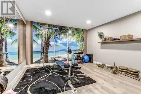 12 Grogast Court Adelaide Metcalfe ON N7G 3H8