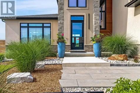 12 Grogast Court Adelaide Metcalfe ON N7G 3H8