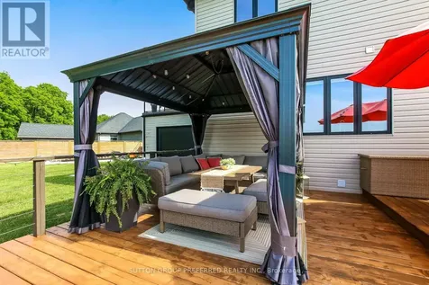 12 Grogast Court Adelaide Metcalfe ON N7G 3H8