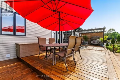 12 Grogast Court Adelaide Metcalfe ON N7G 3H8