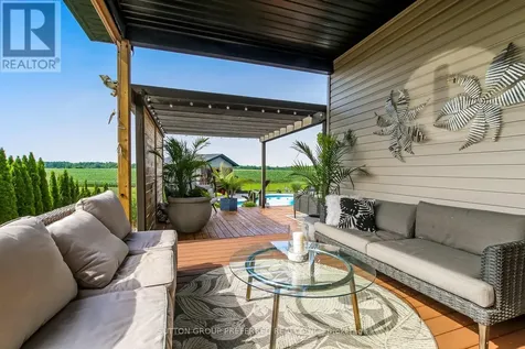 12 Grogast Court Adelaide Metcalfe ON N7G 3H8