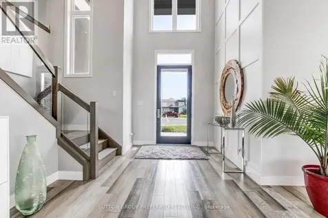 12 Grogast Court Adelaide Metcalfe ON N7G 3H8