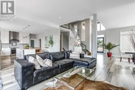 12 Grogast Court Adelaide Metcalfe ON N7G 3H8